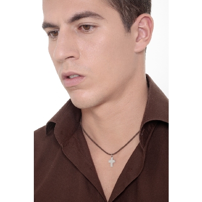 Rectangular cross pendant in 18k white gold 