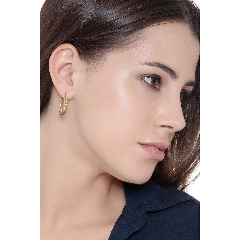 Hoop twisted earrings in yellow gold 18k