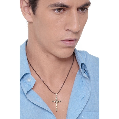 Jesus Christ and cross pendant in 18k yellow gold