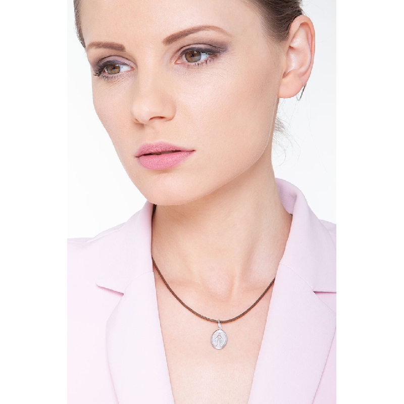 Sacred Mary pendant in 18k white gold