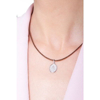 Sacred Mary pendant in 18k white gold