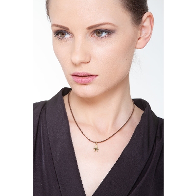 Boy silhouette pendant in 18k yellow gold