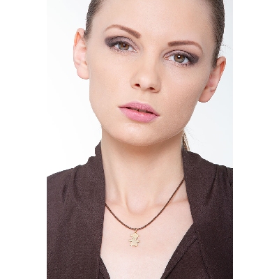 Girl silhouette pendant in 18k yellow gold