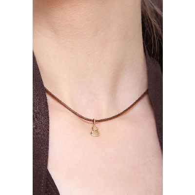 18k yellow gold cat pendant with cubic zirconia