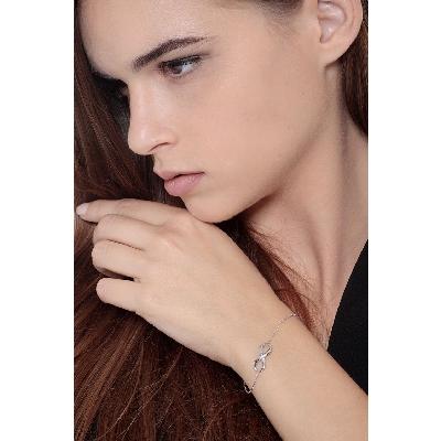 18k white gold infinity bracelet
