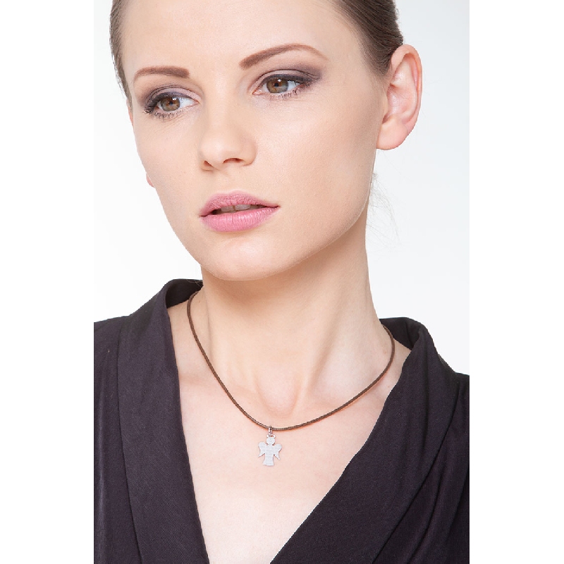 18k white gold engraved angel