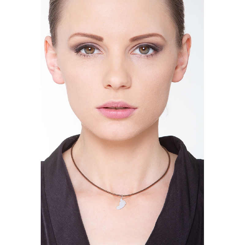 18k white gold child foot pendant