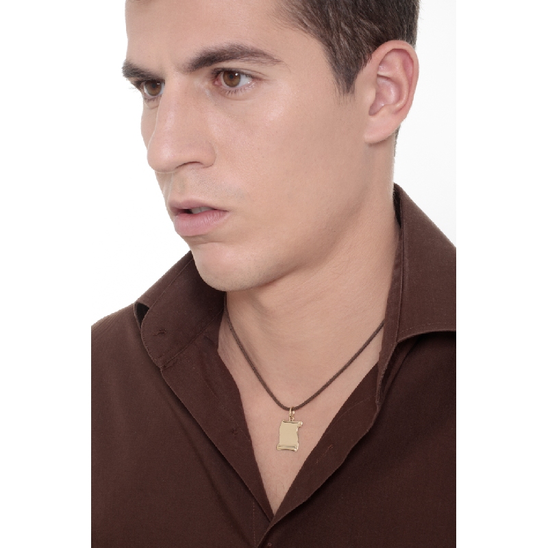Parchment pendant in 18k yellow gold