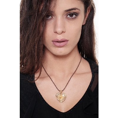 Perforated heart pendant in 18k yellow gold