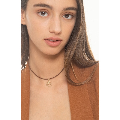 Charm paw in yellow gold 18k