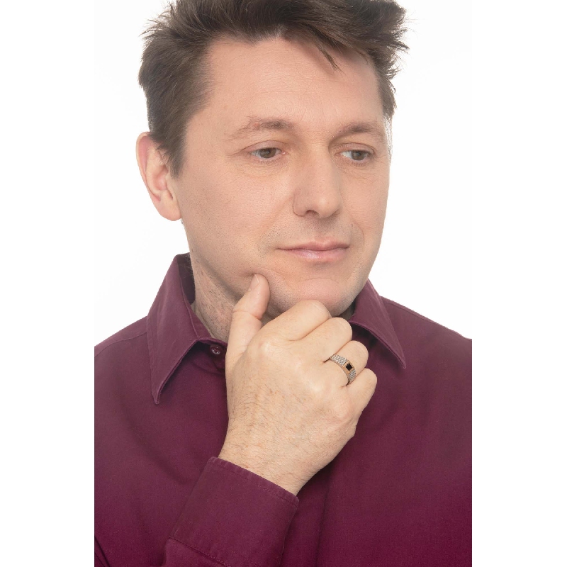 White and rosé gold 18k ring with black zircon