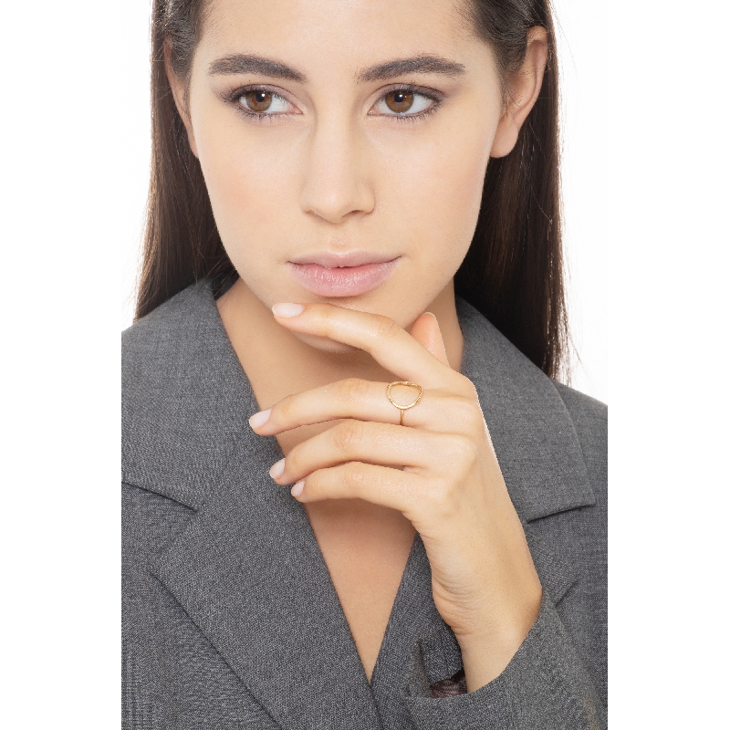 Anello in oro giallo 18k con cerchio