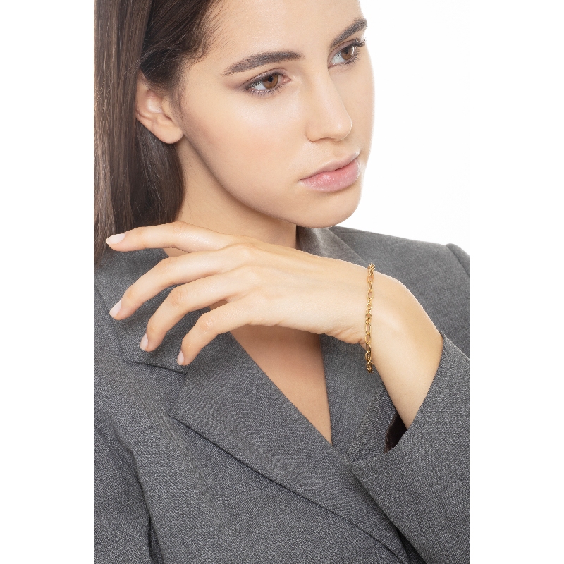 Bracciale a catena in oro giallo 18k.