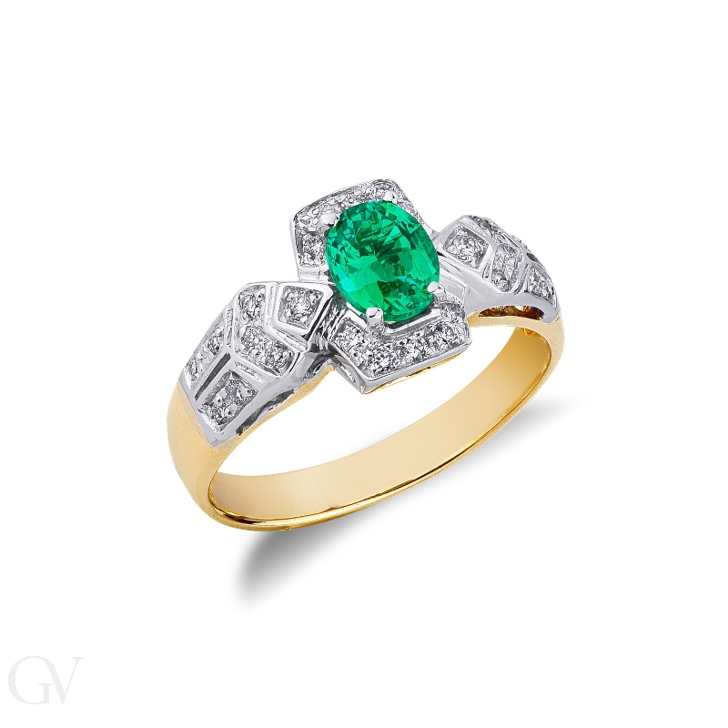 White and yellow gold 18k ring with an emerald and diamonds 