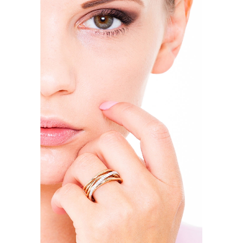 Rosé and white gold 18k crossover ring with diamonds 