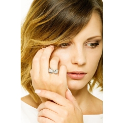 18k white gold criss cross ring with diamonds  2