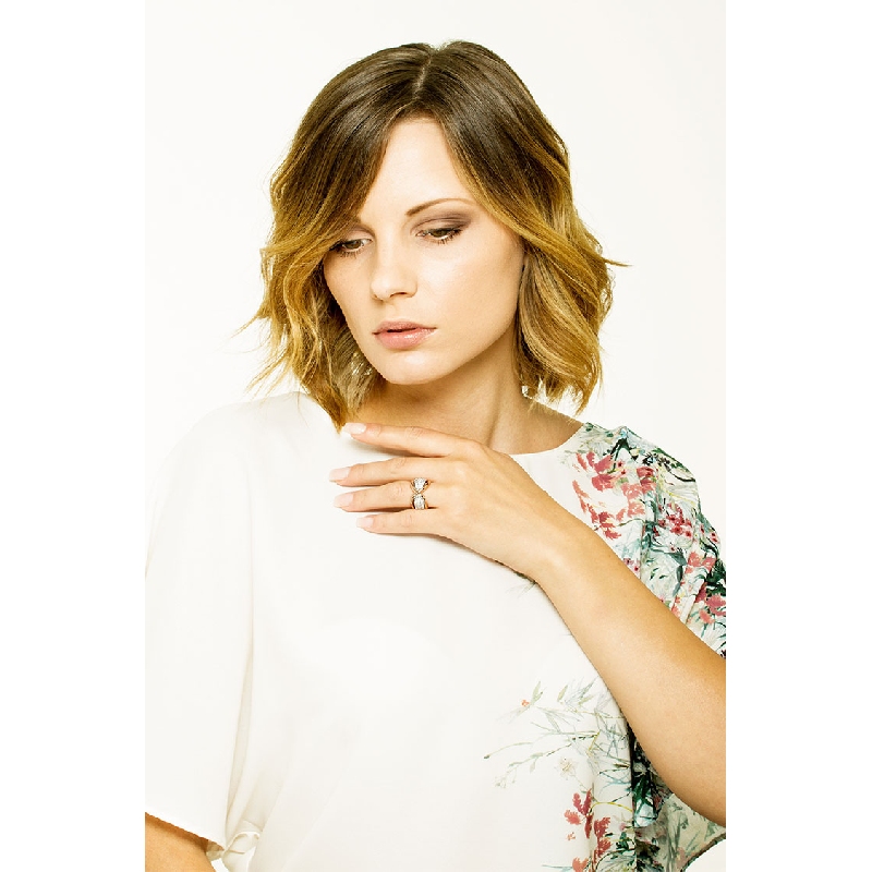 Band ring with diamonds in 18k white and rosé gold 