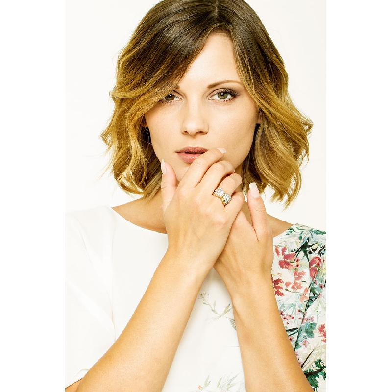 Band ring with diamonds in yellow and white gold 18k