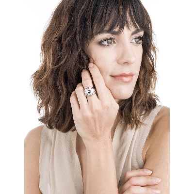 White and rosé gold 18k band ring with embroideries and diamonds 