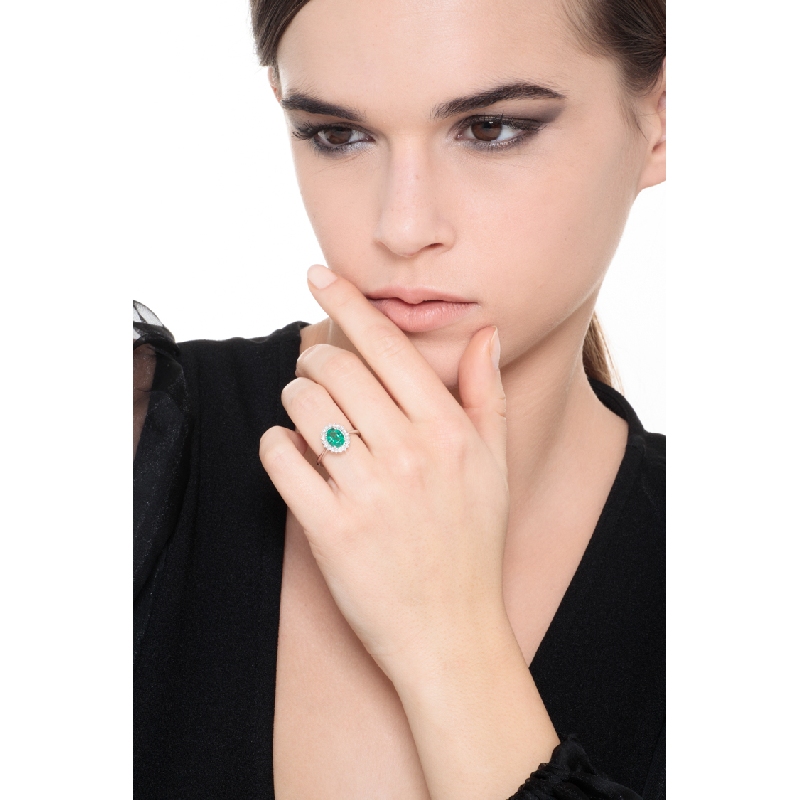 Halo ring white gold 18k with diamonds and emerald