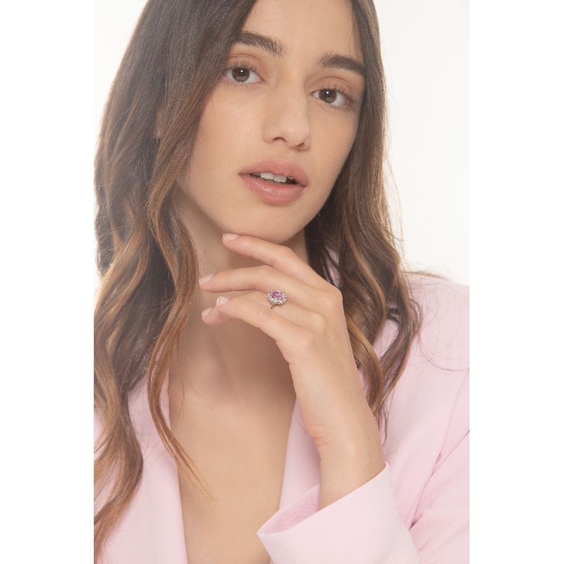 Halo ring in white gold 18k with pink sapphire oval cut and diamonds