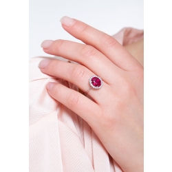 Halo ring white gold 18k with a central ruby and diamonds  2