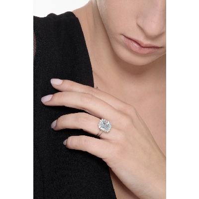 Diamond halo ring white gold 18k and aquamarine 
