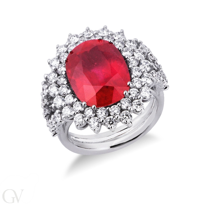 White gold 18k halo ring with diamonds and ruby