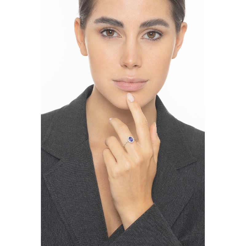 White gold 18k halo ring with diamonds and tanzanite oval cut 