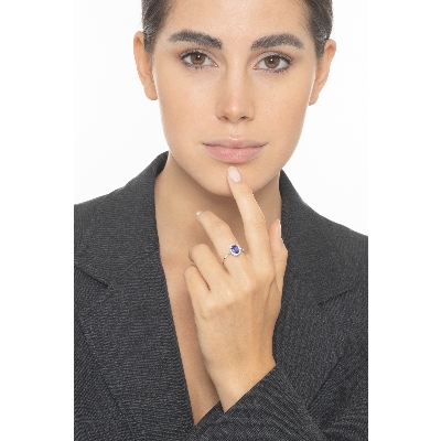 White gold 18k halo ring with diamonds and tanzanite oval cut 