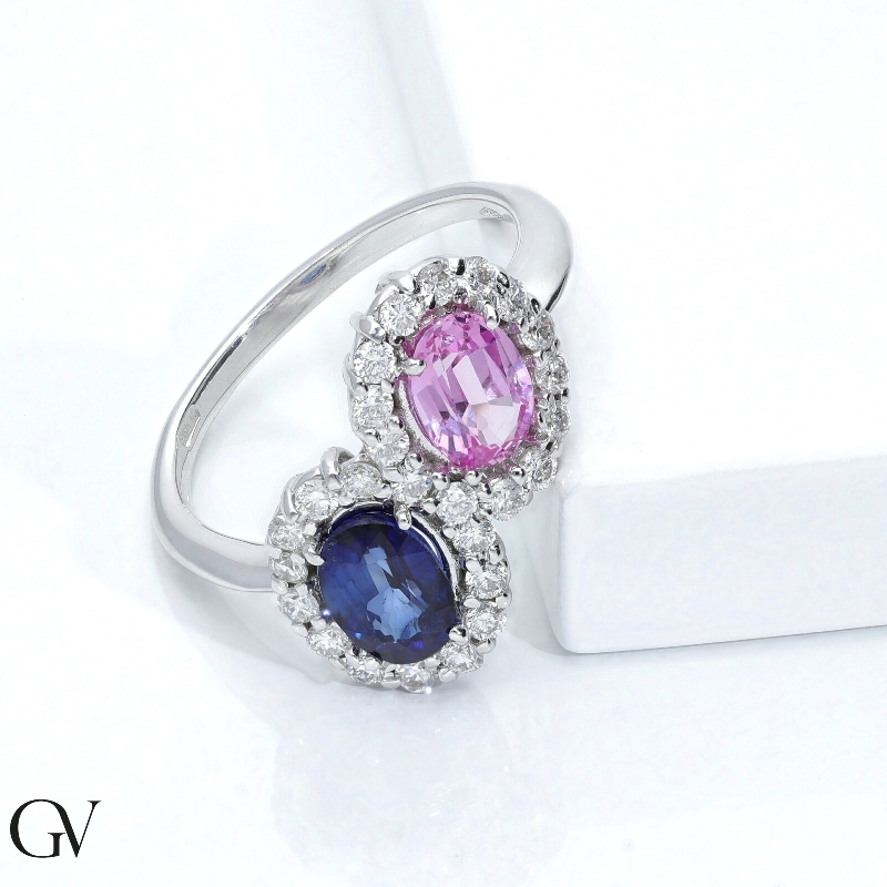 18 k white gold ring with two halo pink and blue sapphire and diamonds