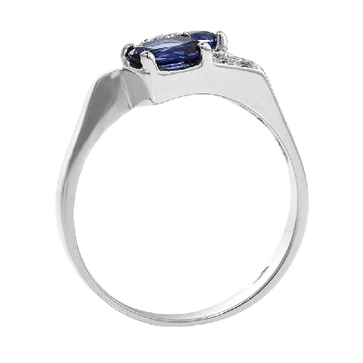 White gold 18k curved shank ring with diamonds and blue sapphires oval cut 