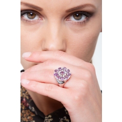 18k white gold ring with amethysts oval cut and diamonds   2