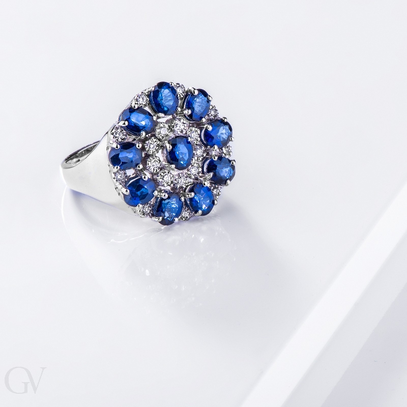 White gold 18k ring with blue sapphires and diamonds