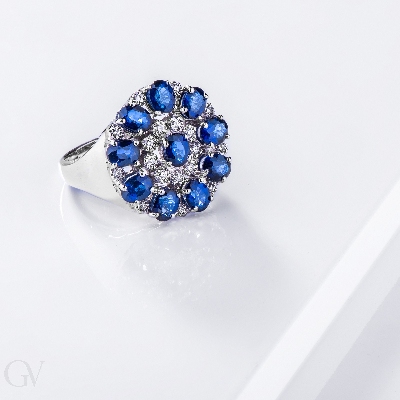 White gold 18k ring with blue sapphires and diamonds