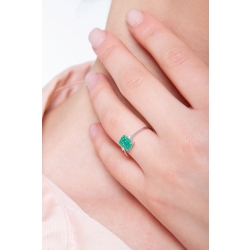 ANELLO SMERALDO RETTANGOLARE MM7X5 CON 1BRILL X LATO 2