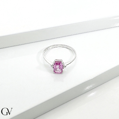 Ring in white gold 18k with pink sapphire and diamonds