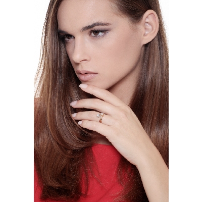 White and yellow gold 18k curved shank ring with diamonds 