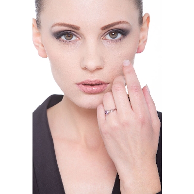 White gold 18k ring with a tangle of amethyst and diamonds 