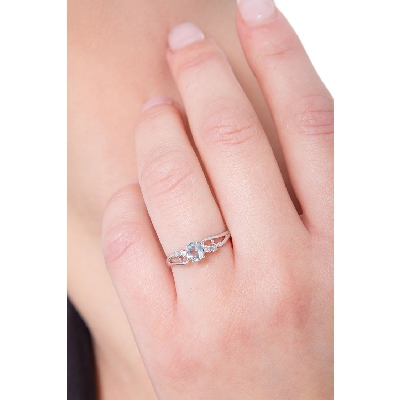 White gold 18k ring with a tangle of aquamarine and diamonds 