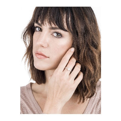 White gold 18k curved ring with a natural pearl and diamonds 