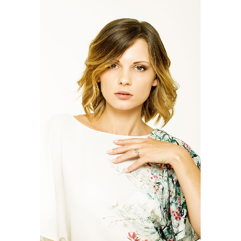 Trilogy ring white gold 18k with emeralds and diamond 