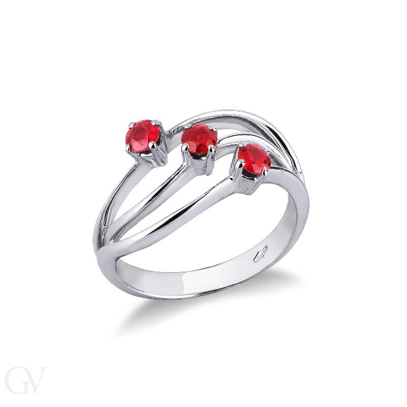 White gold 18k trilogy ring with three rubies