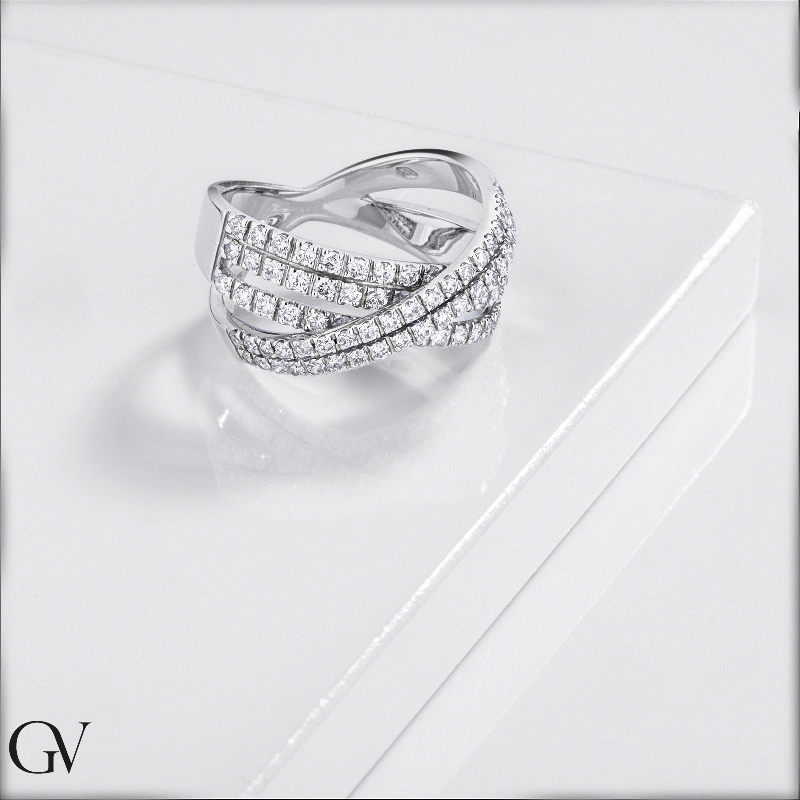 Crossover band ring in white gold 18k with diamonds 