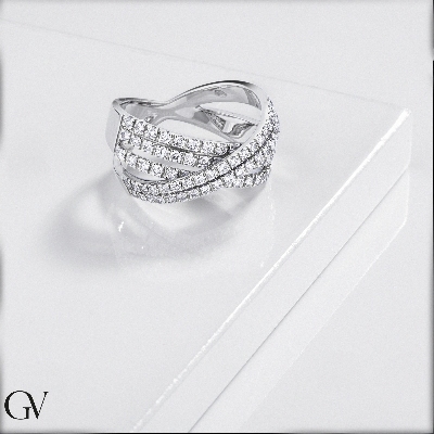 Crossover band ring in white gold 18k with diamonds 