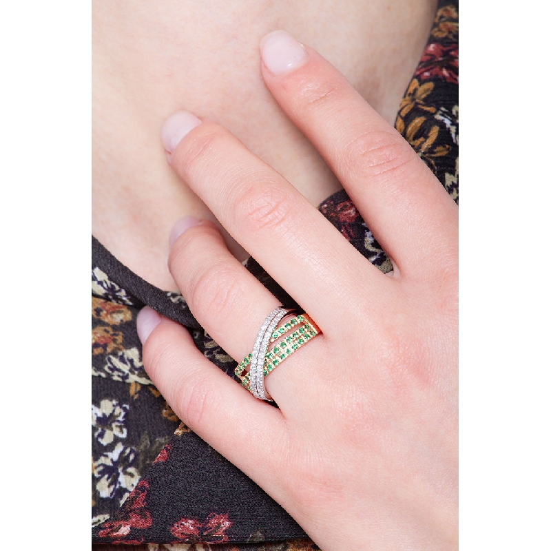 18k rosé and white gold ring with crossings of emeralds and diamonds 