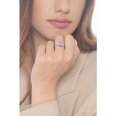 Ring in white gold 18k with pink sapphire emerald cut