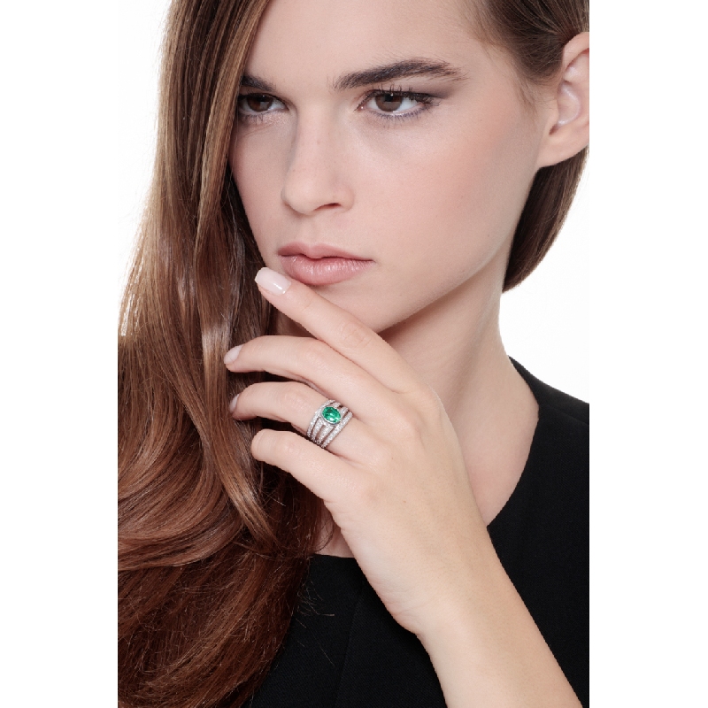 Band Ring 18k White Gold with emerald and diamonds 