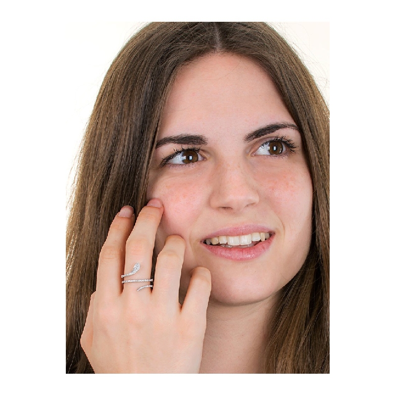 Snake spring ring with diamonds in white gold 18k