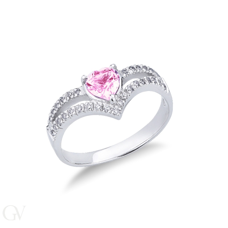 White gold 18k ring with pink sapphire heart cut and diamonds 